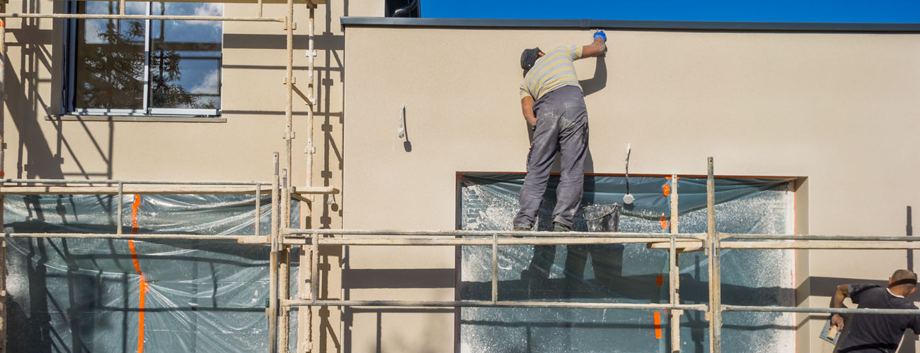 Les Avantages de l'Enduit Projeté pour Façade par Diamantis